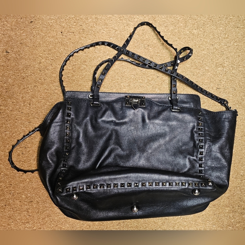 ☆EUC☆  Valentino  •  Rockstud Noir Studded Tote, Black